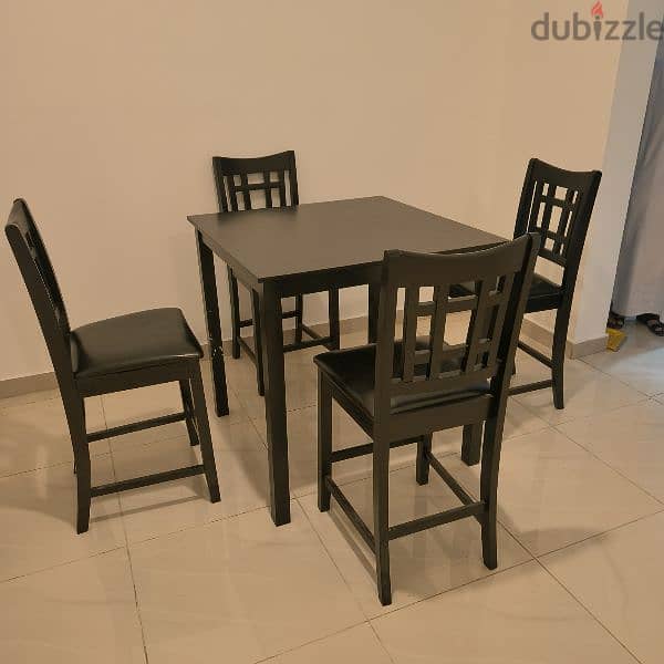 table with 4 chairs (black) طوله 2