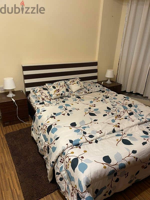 Bed with mattress and 2 side tables 1