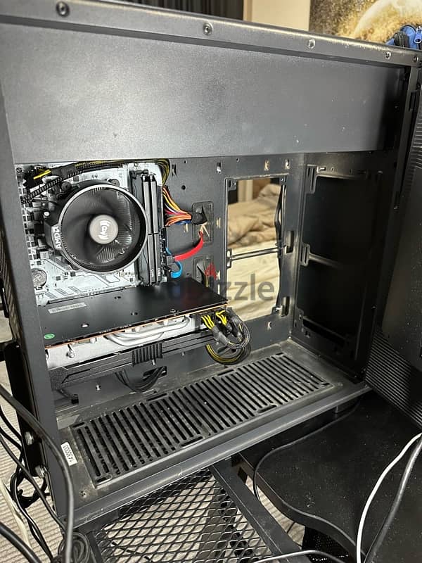 Almost full new pc ryzen 5 5600 rx 5700 xt 32gb ram 3.25tb اقرأ الوصف 2