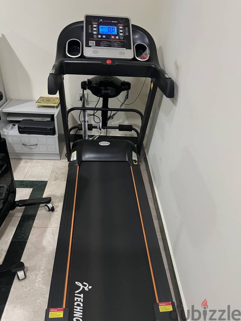 One year old Treadmill 0