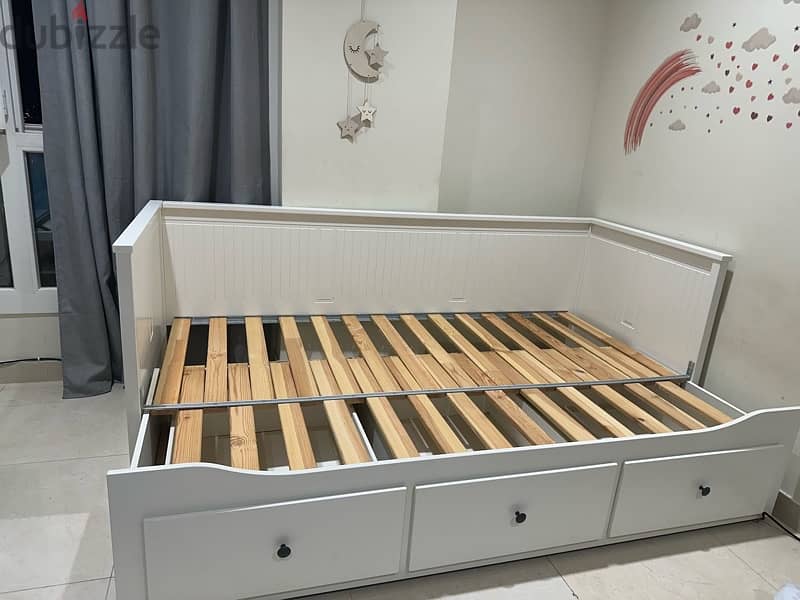 Ikea hemnes day bed with 3 drawers 8