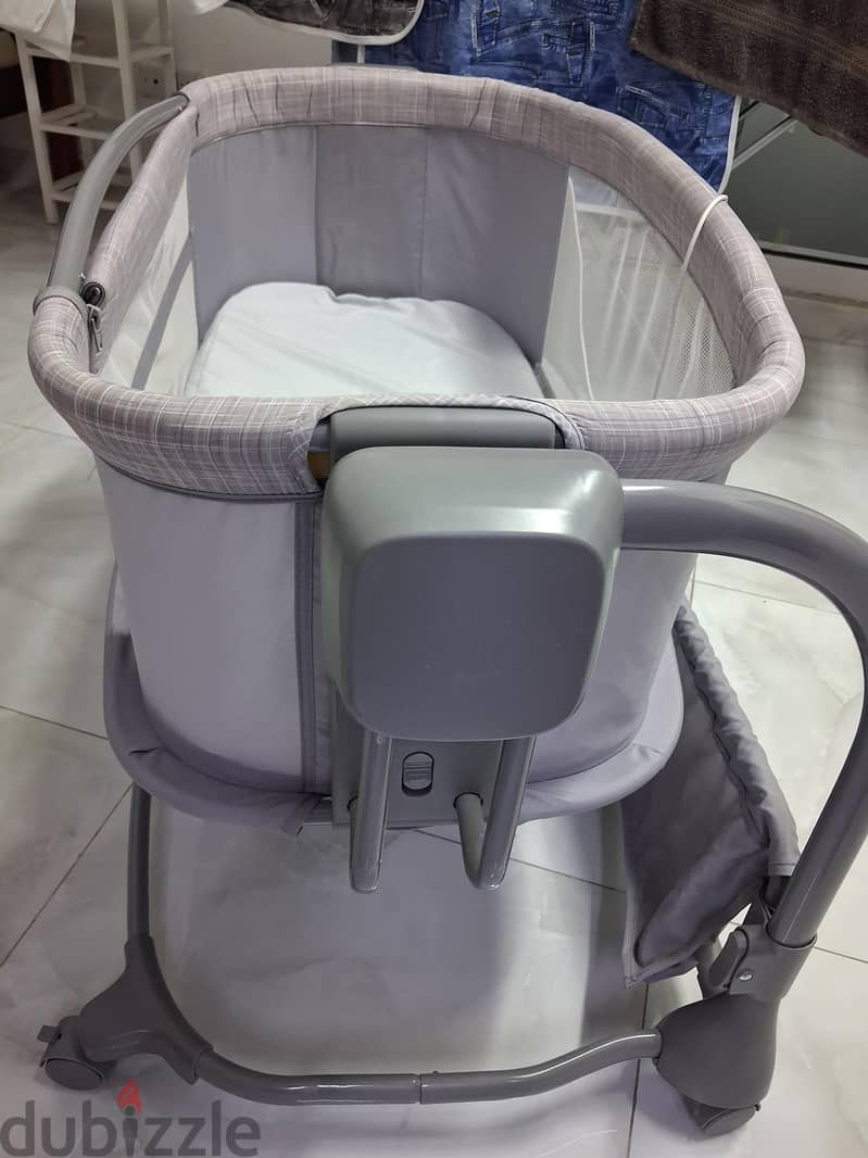 Baby Crib Junior from Baby shop, very clean like new (Rarely used) 1