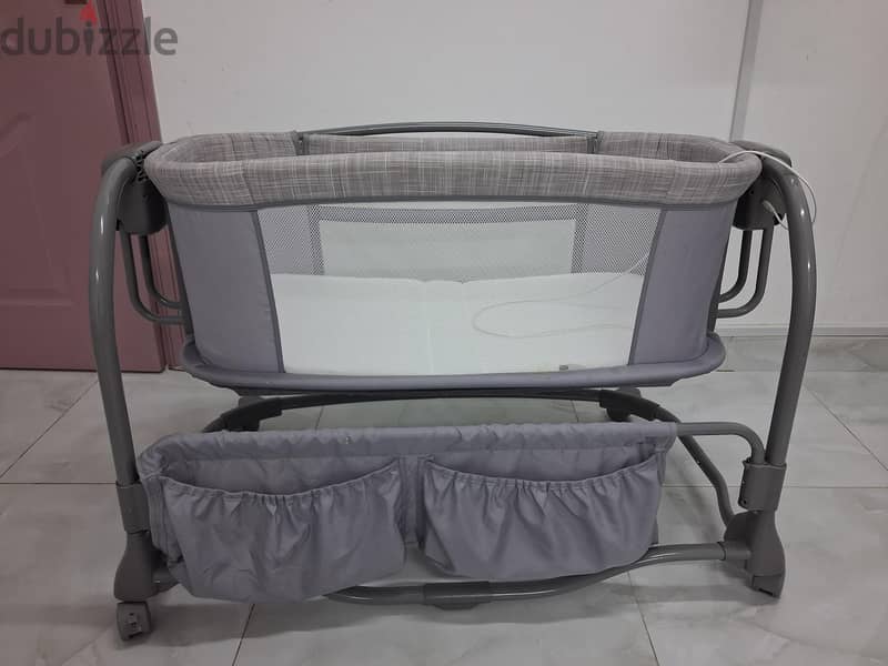 Baby Crib Junior from Baby shop, very clean like new (Rarely used) 5