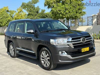 Toyota Land Cruiser 2019 ( OMAN AGENCY)