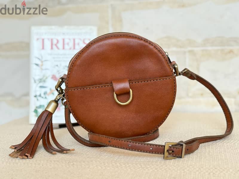 Handcrafted Genuine Leather Round Crossbody Bag – Premium Quality & U 2