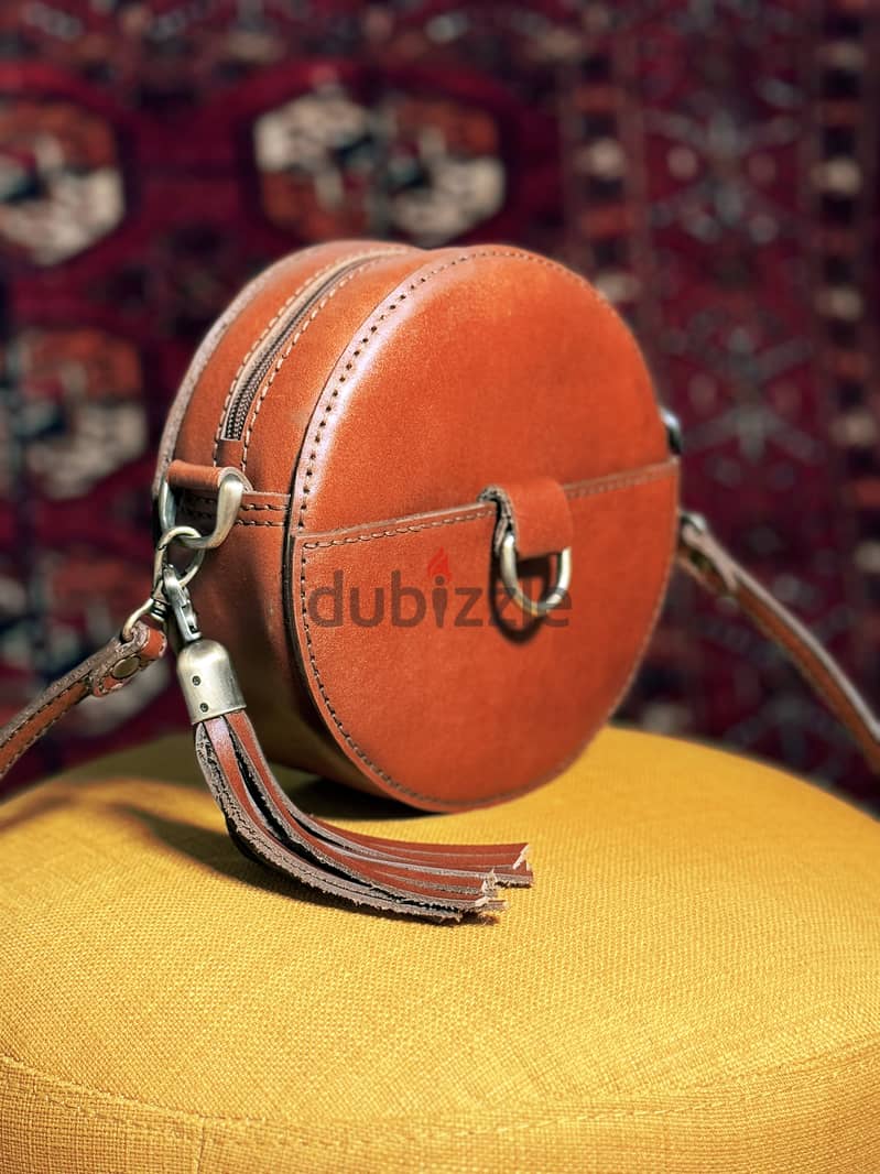 Handcrafted Genuine Leather Round Crossbody Bag – Premium Quality & U 11