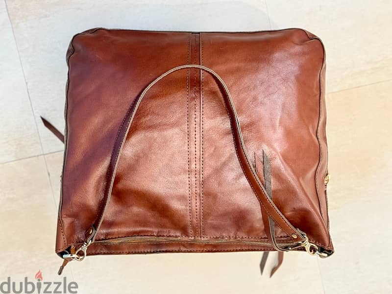 Handcrafted Luxury Genuine Leather Shoulder Bag – Spacious, Elegant, a 0