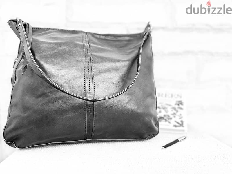 Handcrafted Luxury Genuine Leather Shoulder Bag – Spacious, Elegant, a 13