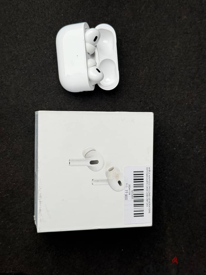 Apple AirPods Pro (2nd generation) with Mag-Safe Charging Case (USB-C) 10