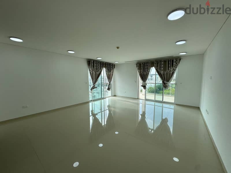 2 BR Bright Spacious Apartment in Al Mouj 3