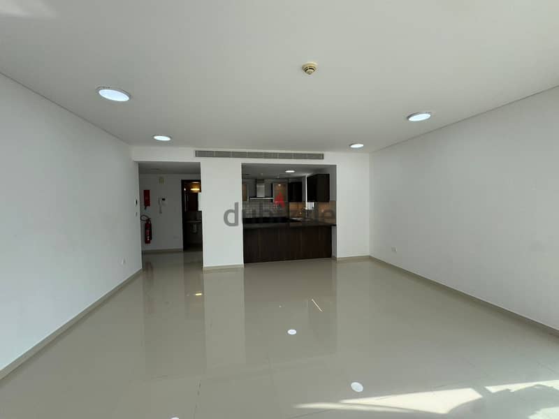 2 BR Bright Spacious Apartment in Al Mouj 6