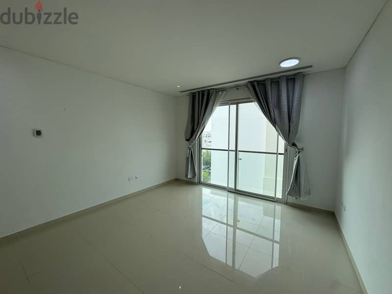 2 BR Bright Spacious Apartment in Al Mouj 9