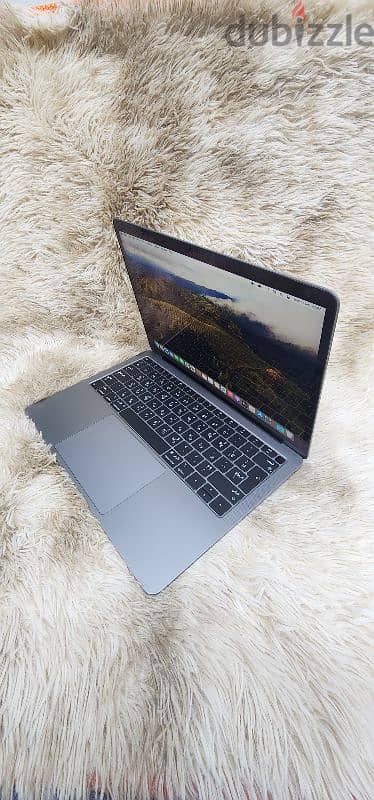 MacBook Air 2019 i5 3