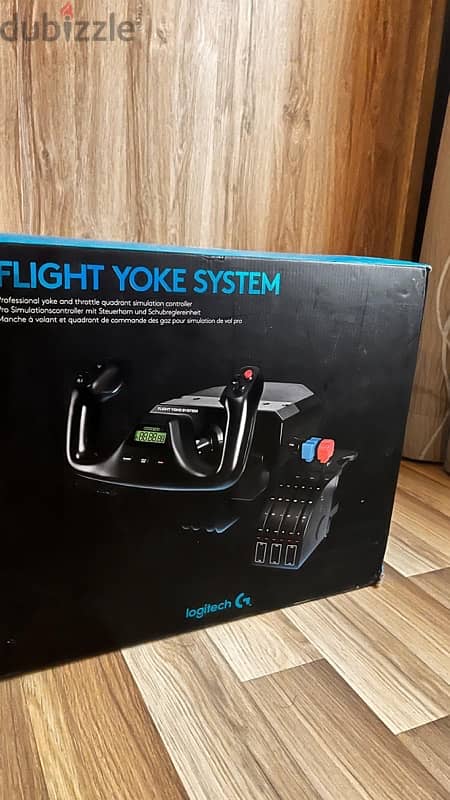 Logitech flight yoke system with rudder pedals 4