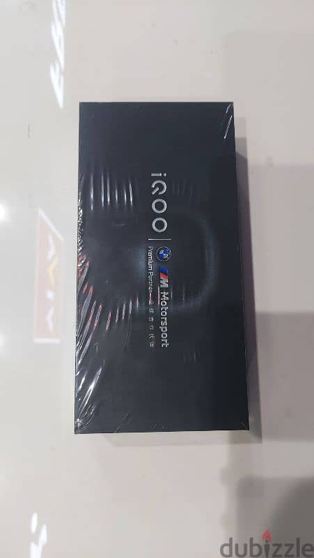 Vivo iQOO 13 4