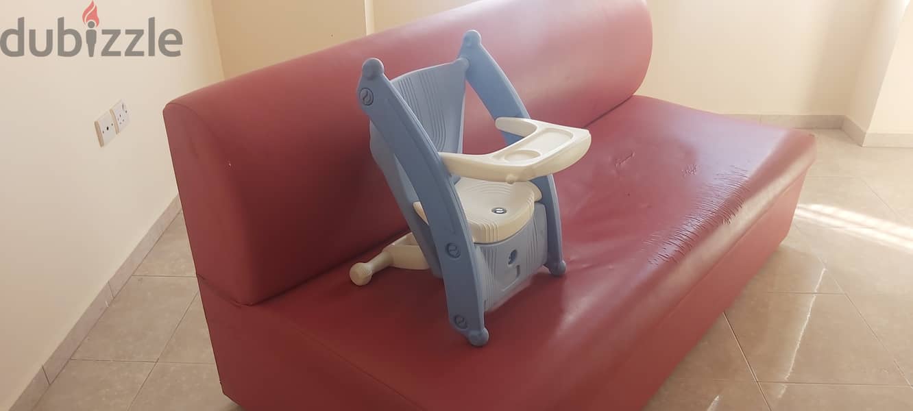 Feeding chair کرسی تغذیه الطفل 1