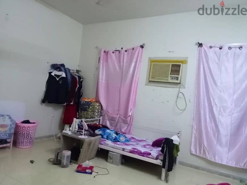 Room for Rent Alhail near China Market 0