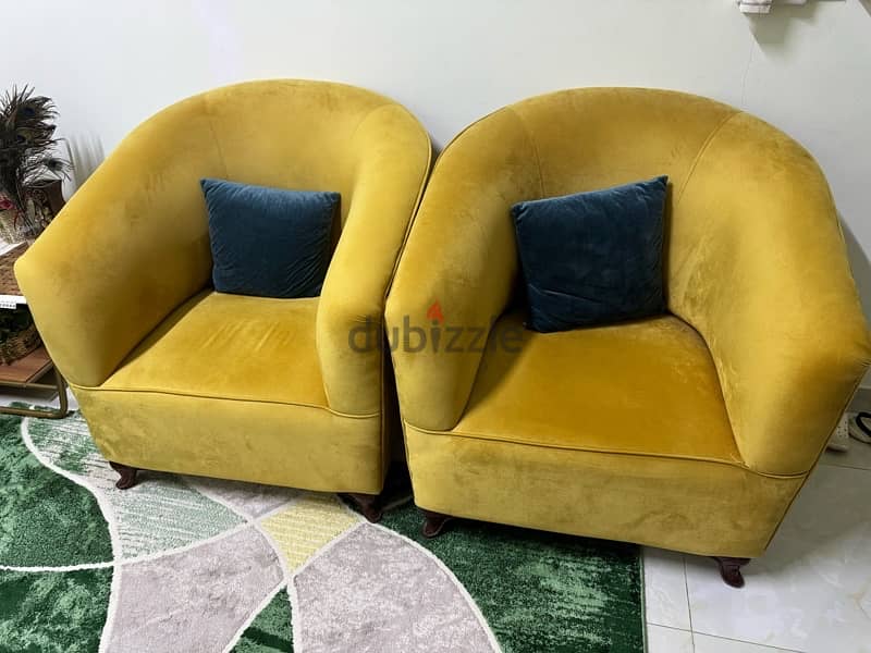 sofa and carpet for sale 3