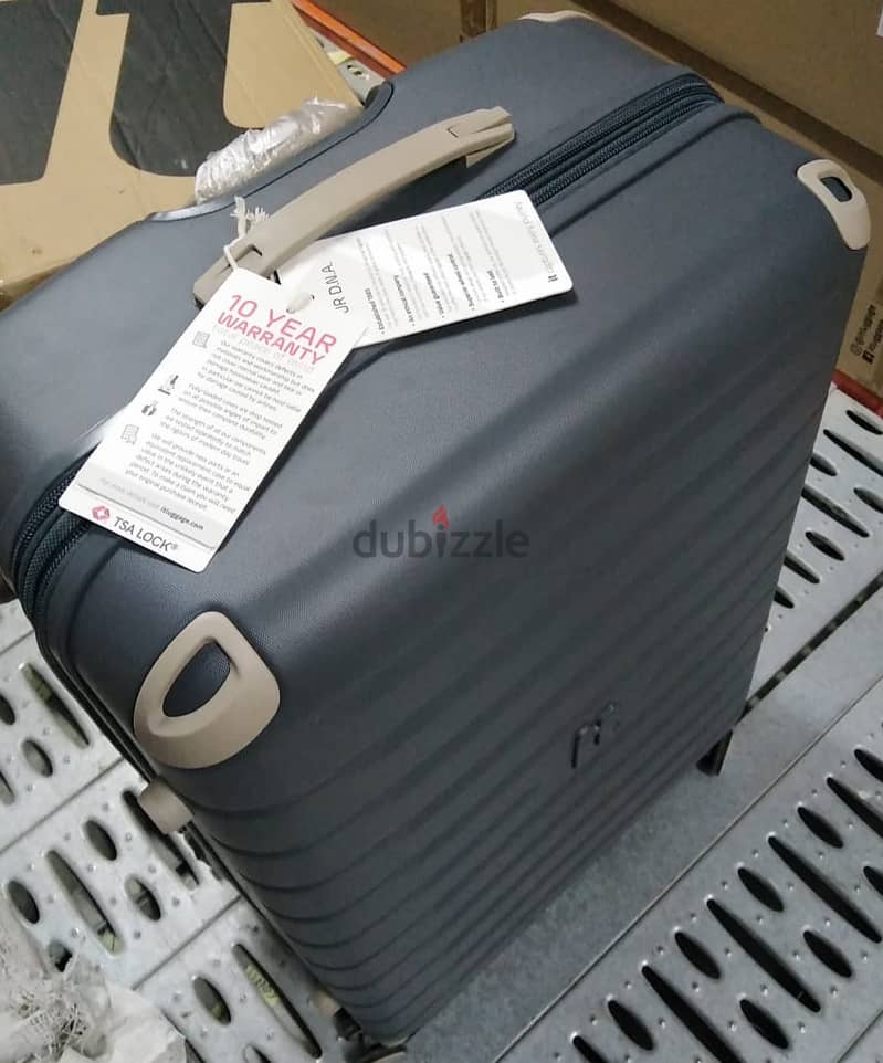 IT Luggage  BIG size New 3