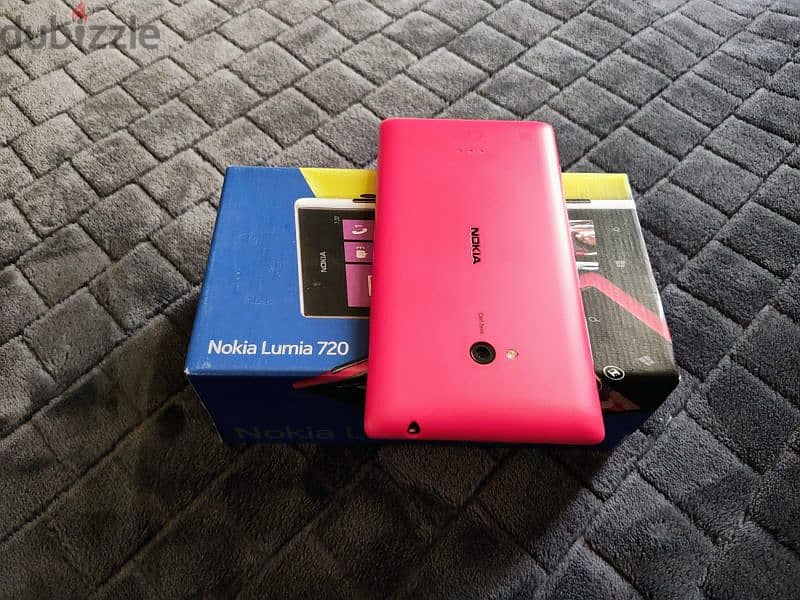 Nokia Lumia 720 Red Like Brand New for Collectors 5