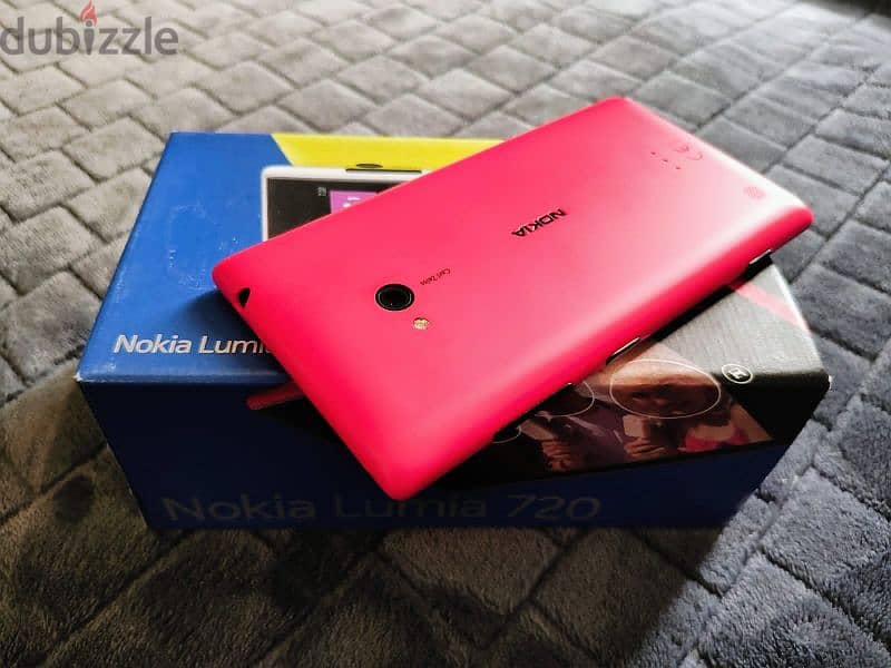 Nokia Lumia 720 Red Like Brand New for Collectors 9