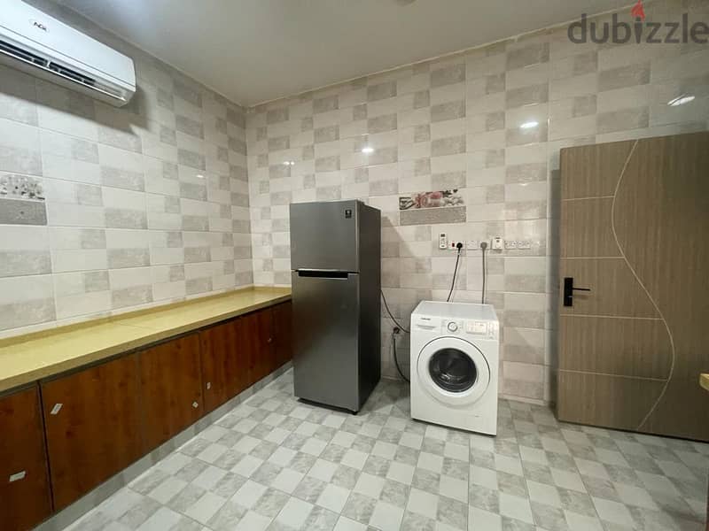 Golden opportunity for people of taste to rent a large studio in Al-Kh 11