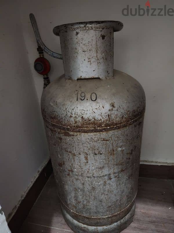 Cooking Range + Gas Cylinder 1