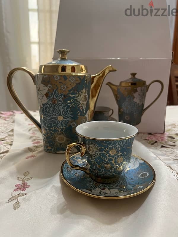 Brand new 13 piece tea set 0