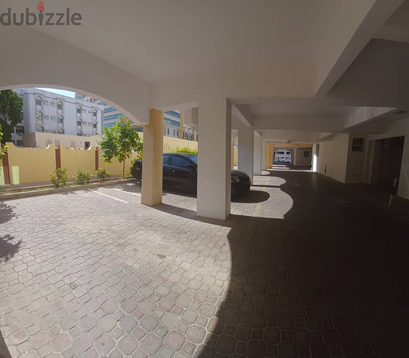 Spacious 3BR flat with FREE GAS,GYM & ACs next to KHUWAIR SQUARE 4