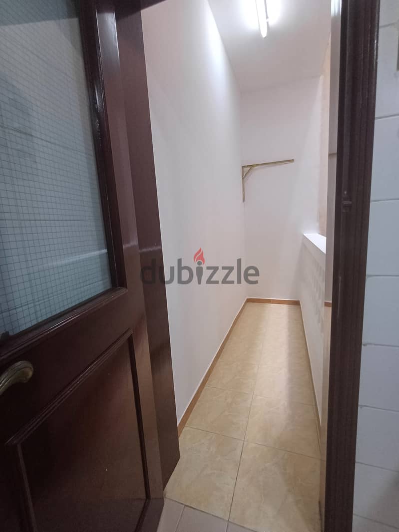 Spacious 3BR flat with FREE GAS,GYM & ACs next to KHUWAIR SQUARE 10