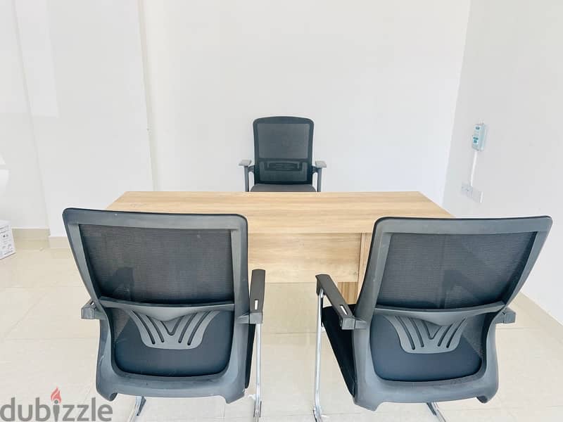 Used Office furniture: table and 3 chairs,  4 month used only. 0