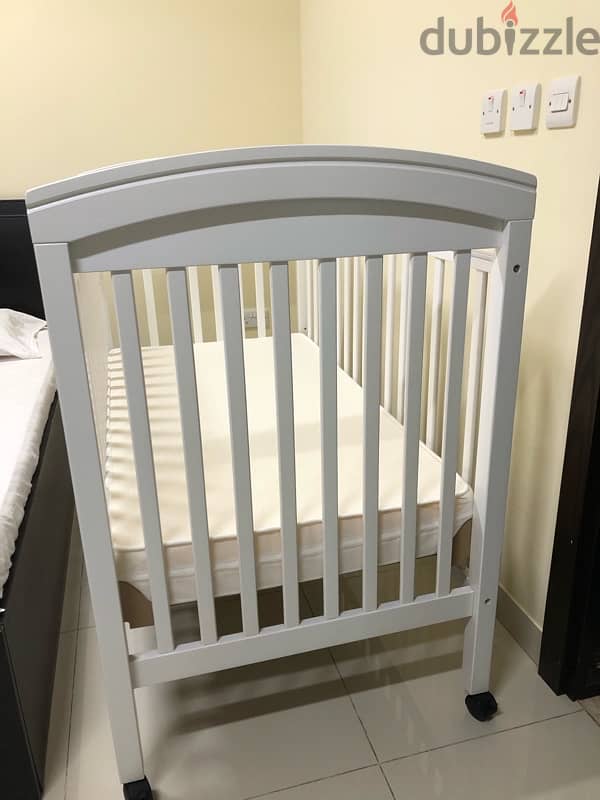 Juniors Crib with mattress 1