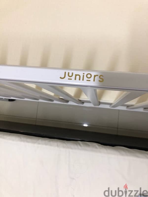 Juniors Crib with mattress 2