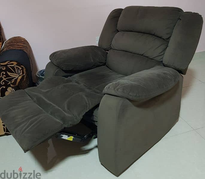 comfortable chair for sale 3