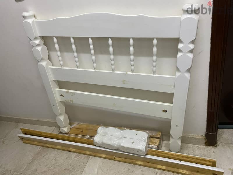 Single bed frame 1