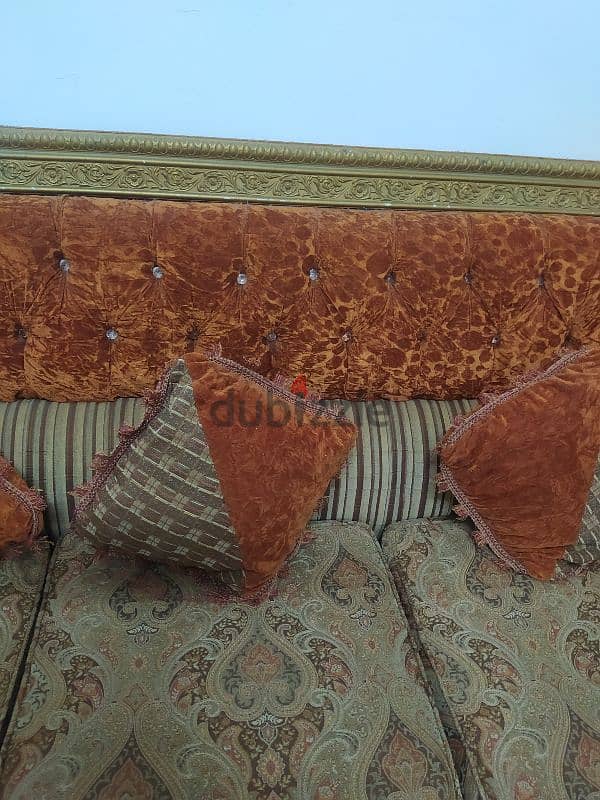 4 seater omani sofa 1