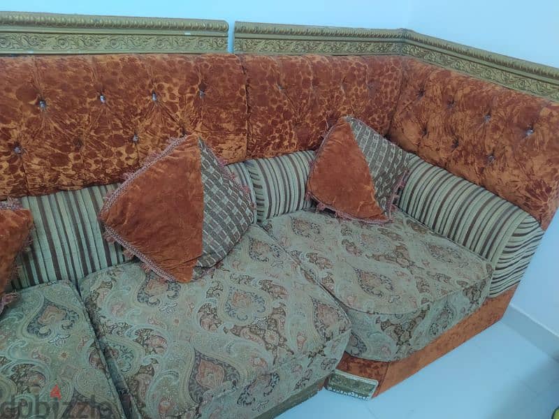 4 seater omani sofa 4