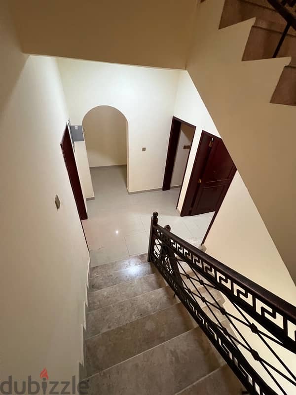 For rent, a villa in North Al-Ghubrah, 5 bedrooms 4