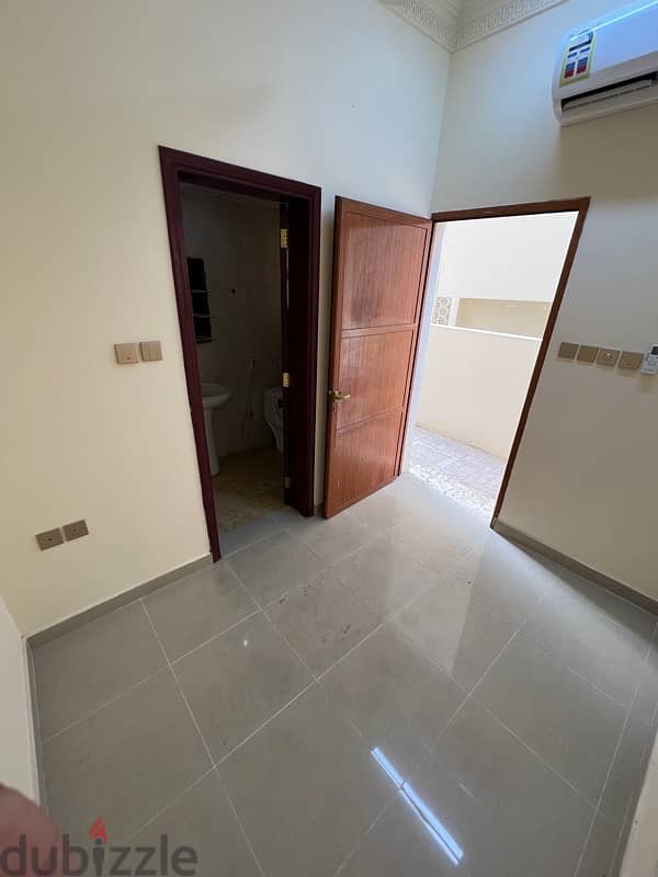 For rent, a villa in North Al-Ghubrah, 5 bedrooms 15