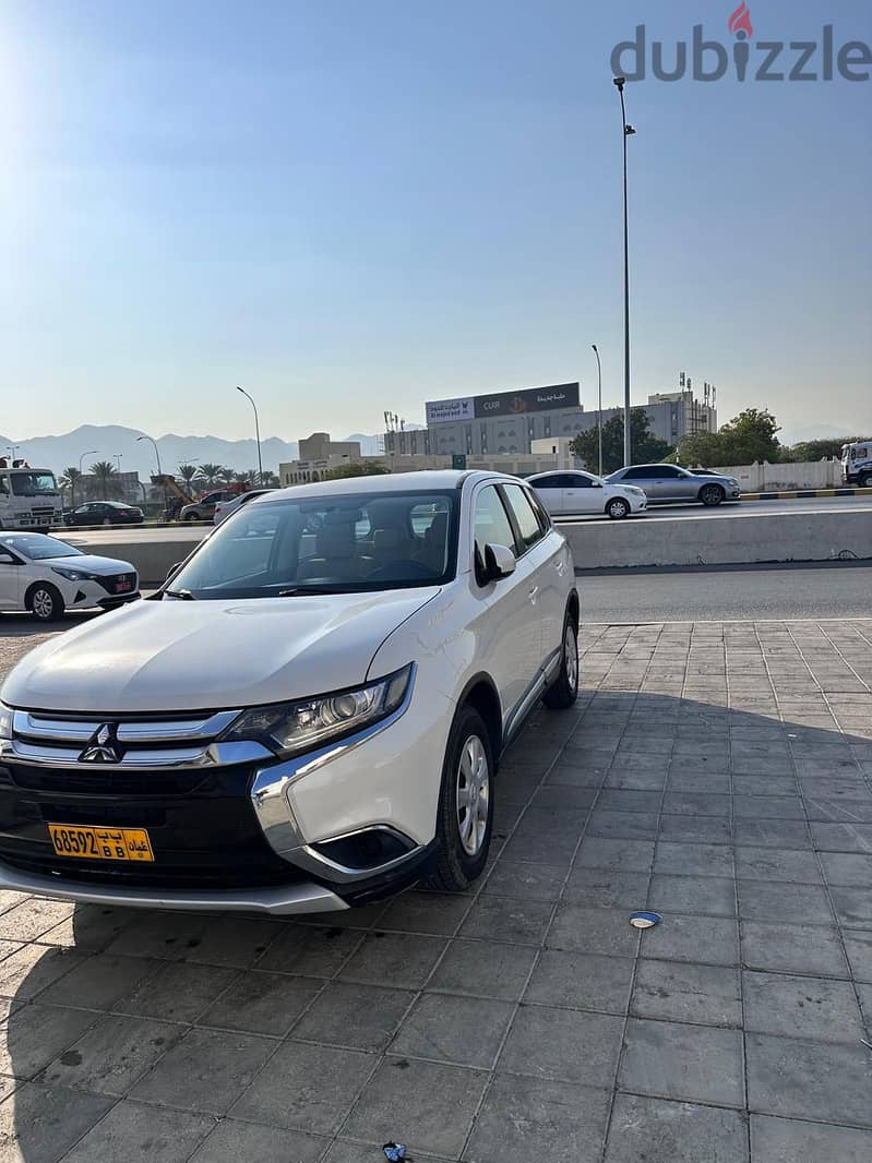 Mitsubishi Outlander 2018 V4 ( EXPAT DRIVEN) 0