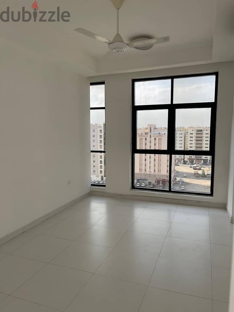 شقة للايجار في غلاء التجارية /FLAT FOR RENT IN GHALA 8