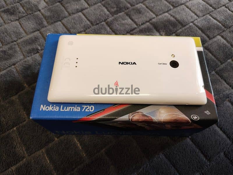 Nokia Lumia 720 White Brand New for Nokia Phone Lovers 9