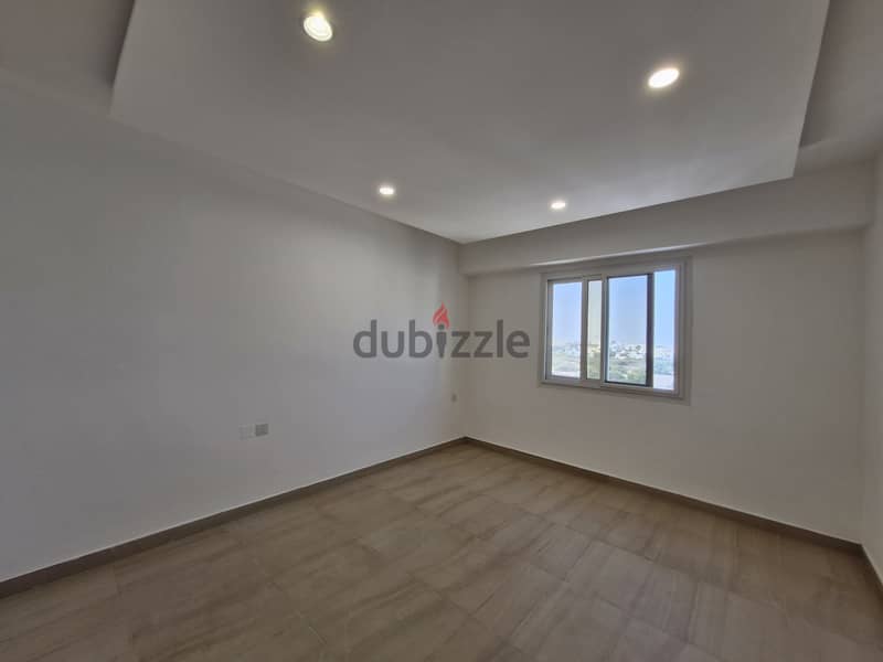 2 BR Charming Apartment in Ghubra with Shared Gym 7