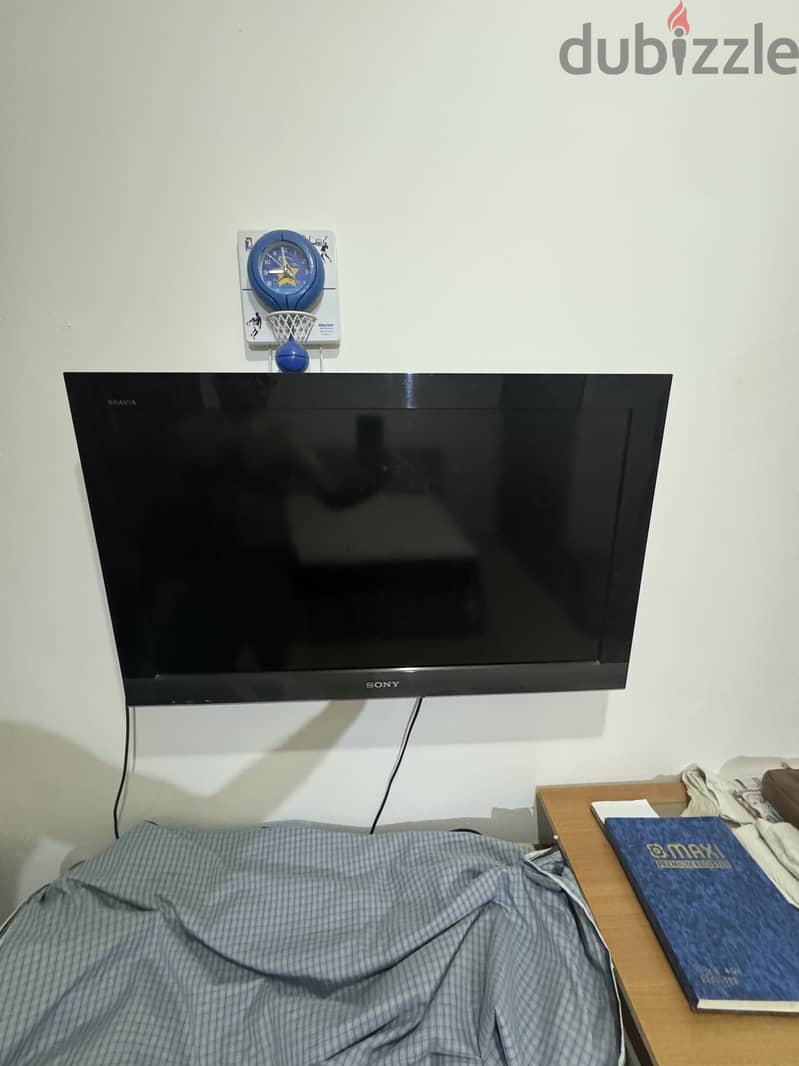 Sony Bravia 32 inch LCD TV 1