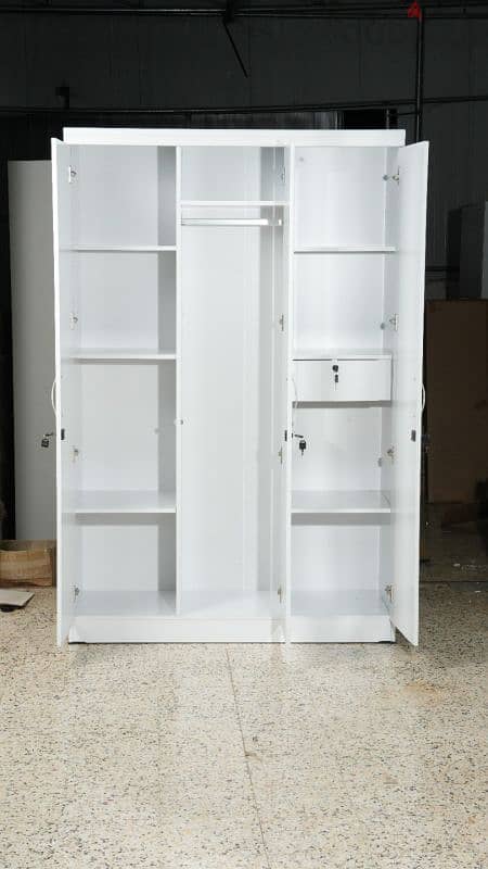 3 Door Cupboard 7