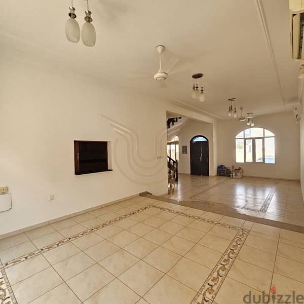 AL QURUM | LUXURY 5 BR VILLA FOR RENT 2