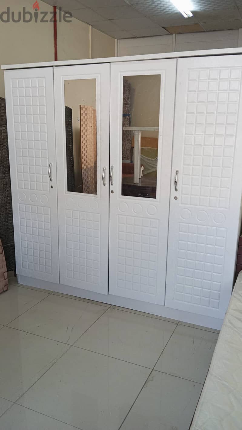 4 Doors cupboard, in used 1