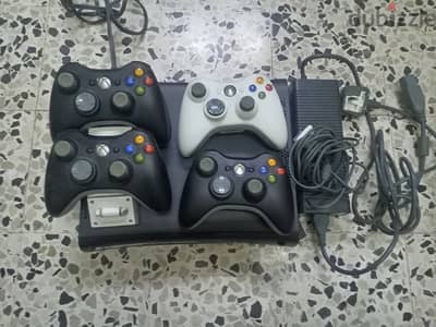 Xbox 360 4 controllers