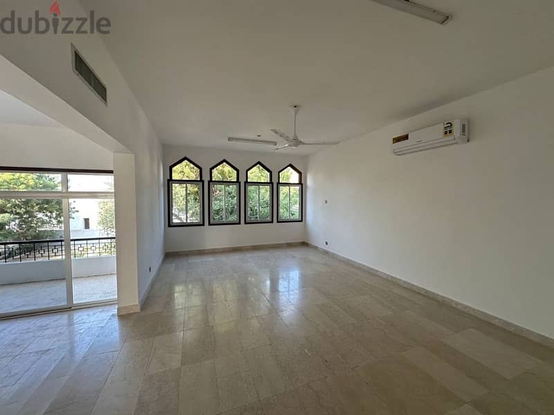 villa for rent in al Qurum 5