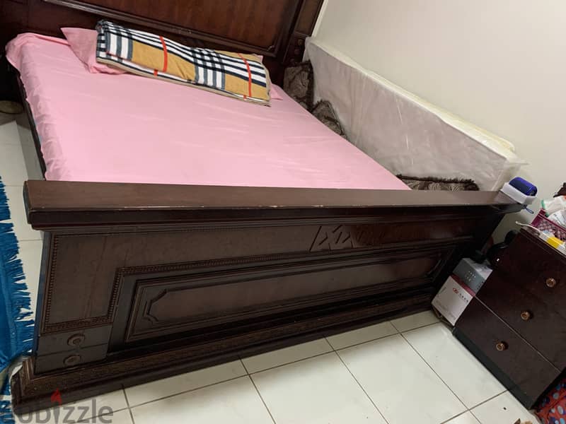 King Size wooden Bed, Mattress and Dressing Table 2